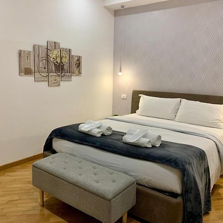 Trevi Suite Apartment - Barberini โรม ภายนอก รูปภาพ