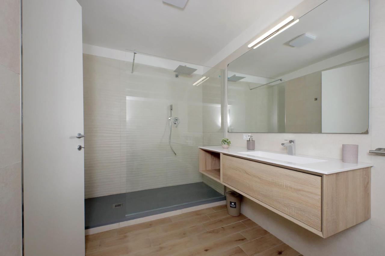 Trevi Suite Apartment - Barberini โรม ภายนอก รูปภาพ