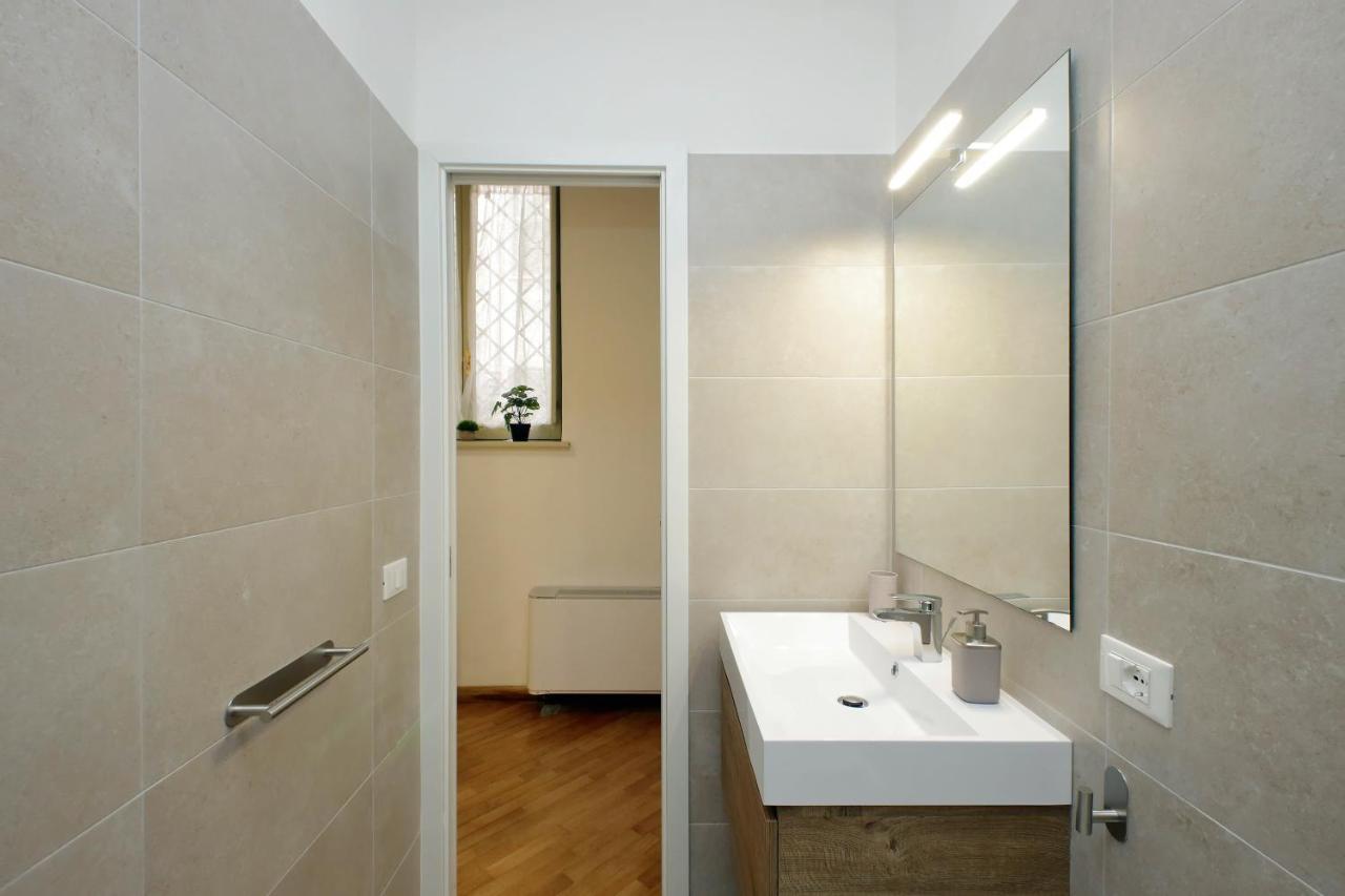 Trevi Suite Apartment - Barberini โรม ภายนอก รูปภาพ